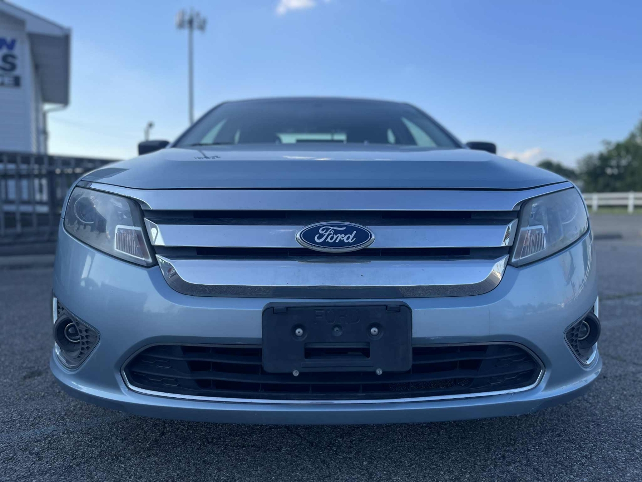 Ford Fusion Hybrid Sedan 2011