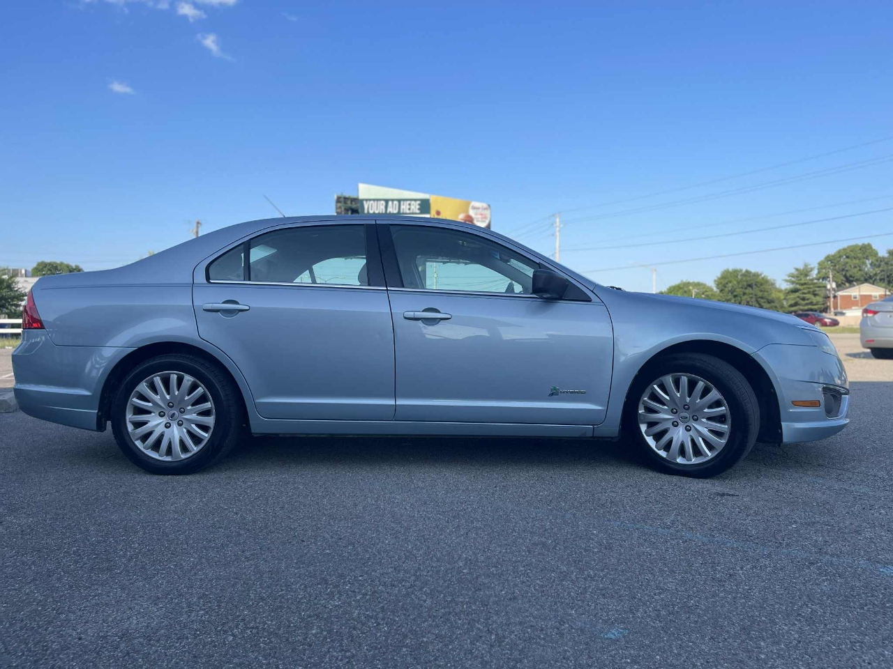 Ford Fusion Hybrid Sedan 2011