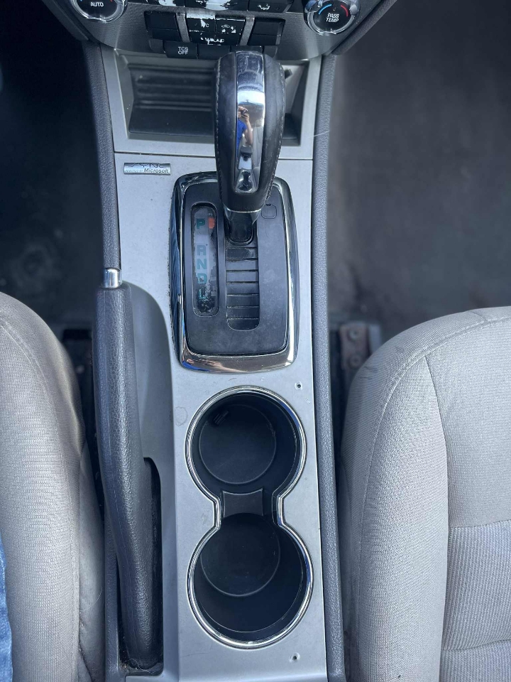 Ford Fusion Hybrid Sedan 2011