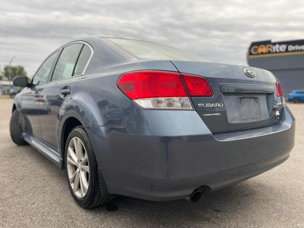 Subaru Legacy 2.5i Premium 2013