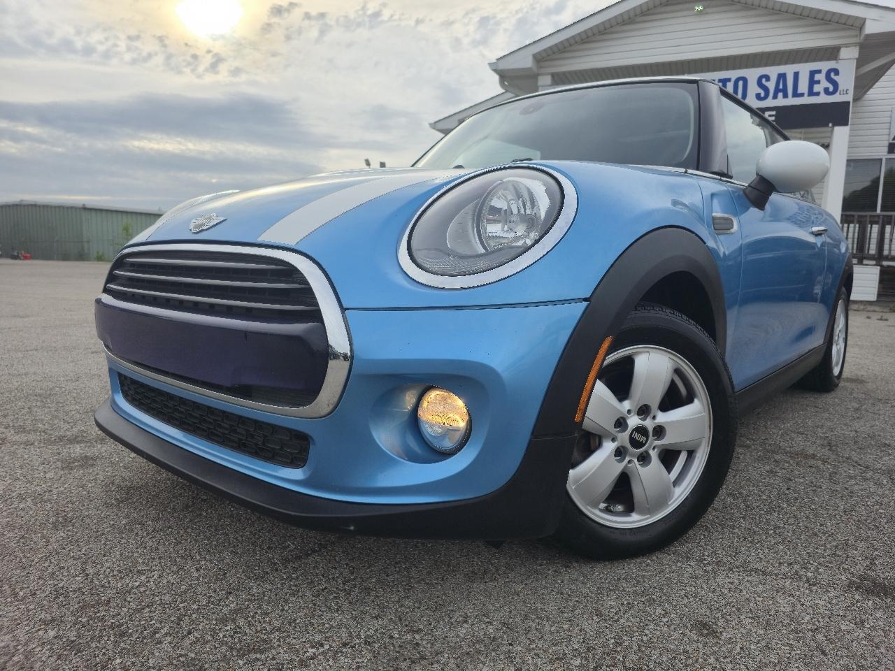 2016 MINI Cooper -'s photo