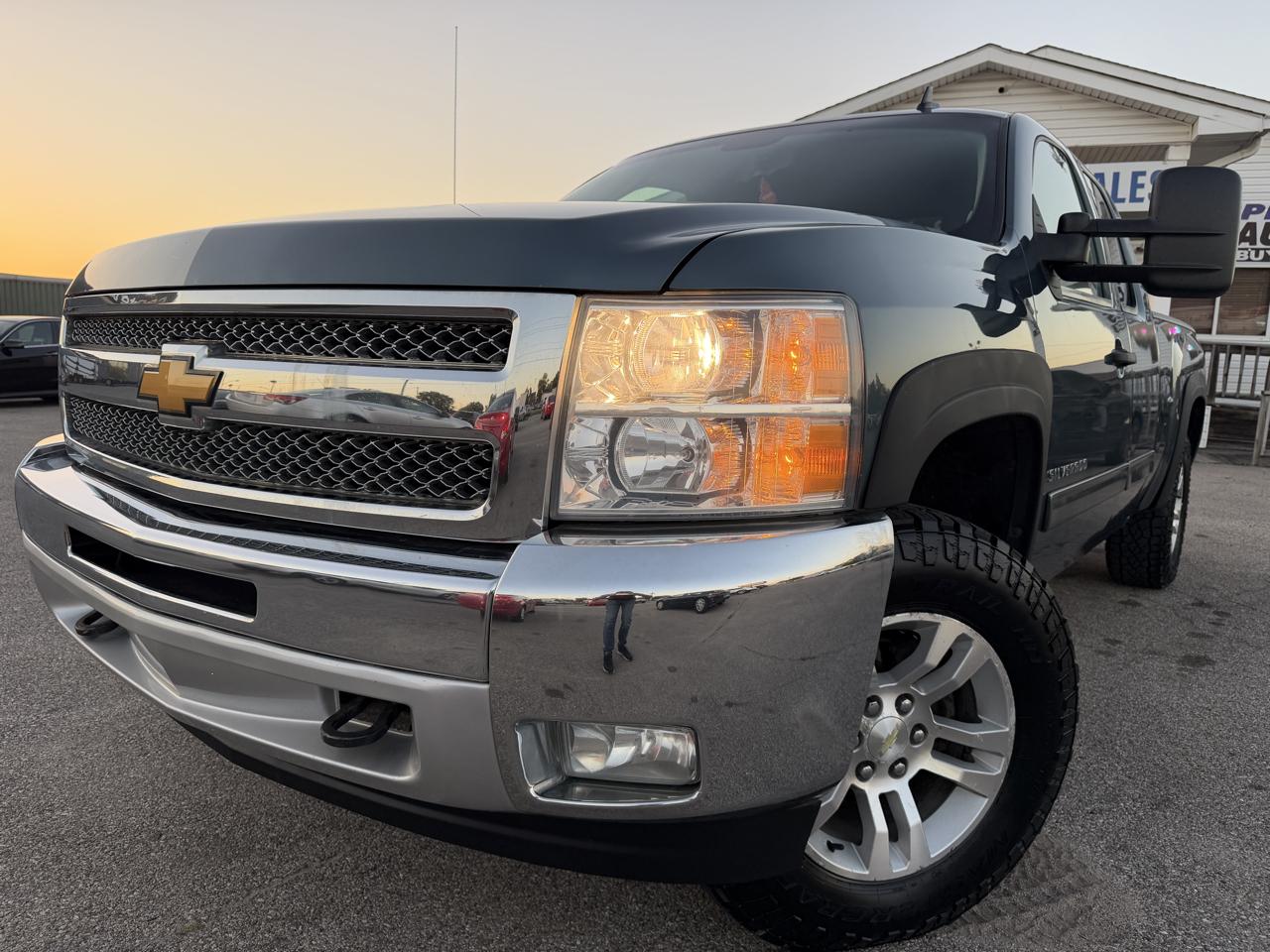 2013 Chevrolet Silverado 1500 4WD Ext Cab 134.0" LT