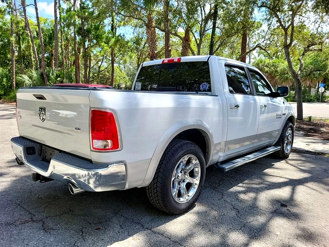 2016 Ram 1500 Laramie photo 3