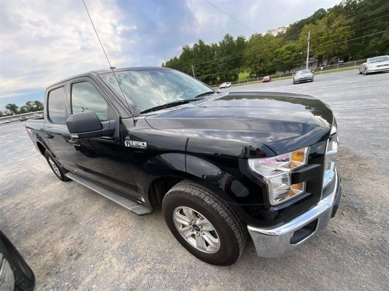 2015 Ford F-150 XLT photo 4