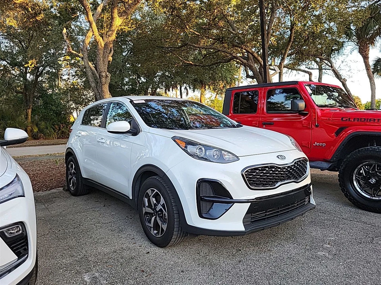 2020 Kia Sportage LX photo 3
