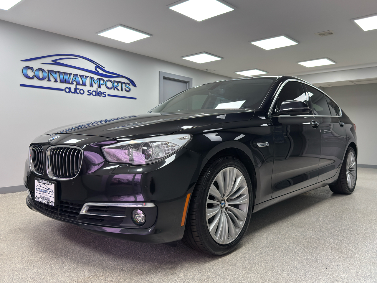 BMW 5-Series Gran Turismo 535xi GT 2014