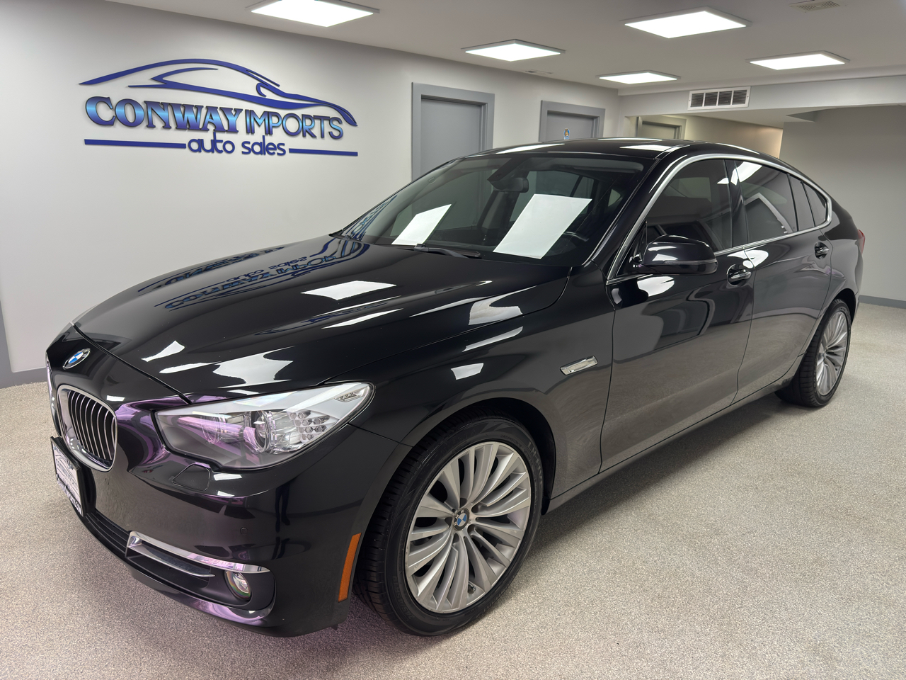 BMW 5-Series Gran Turismo 535xi GT 2014