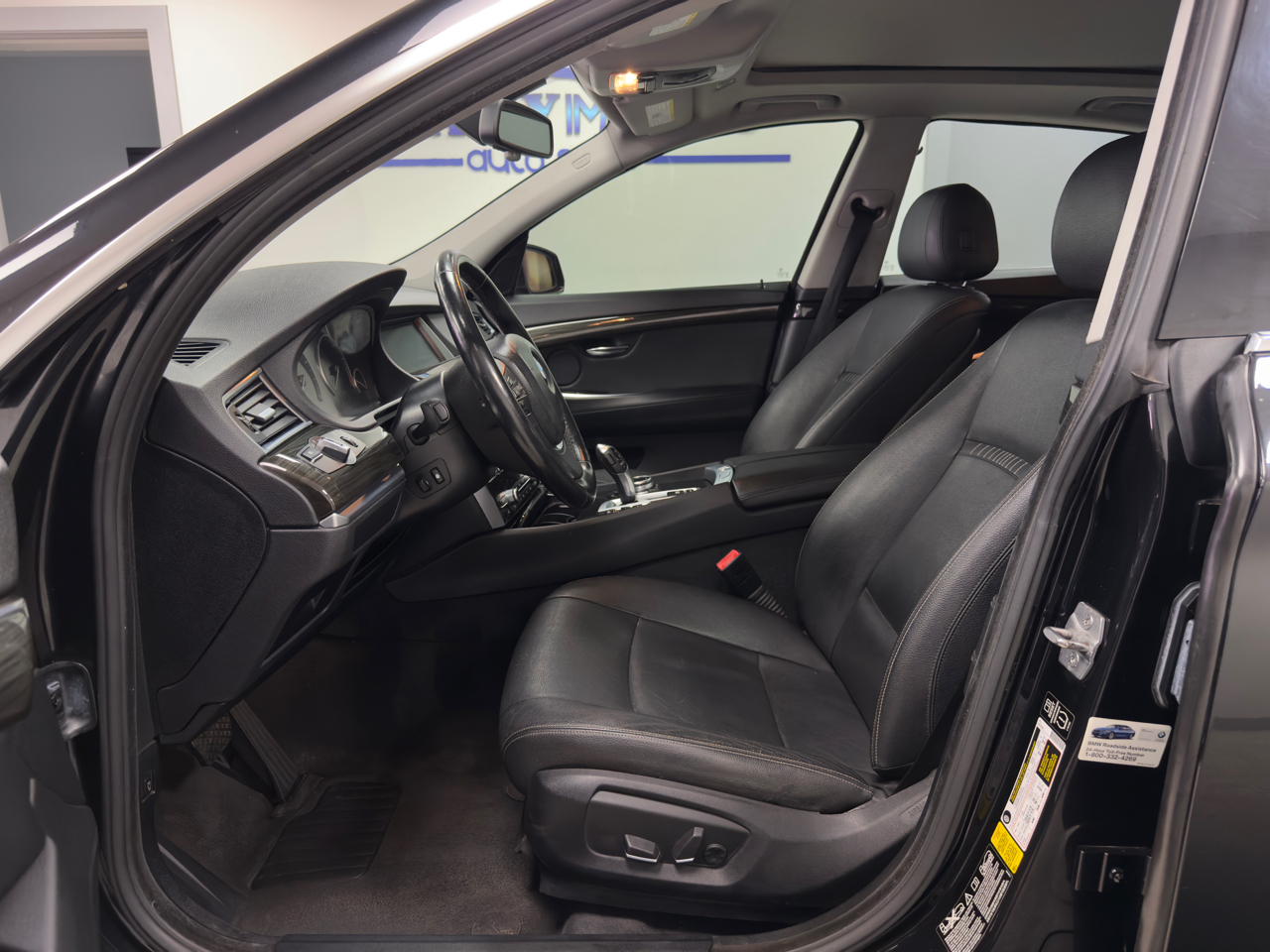 BMW 5-Series Gran Turismo 535xi GT 2014