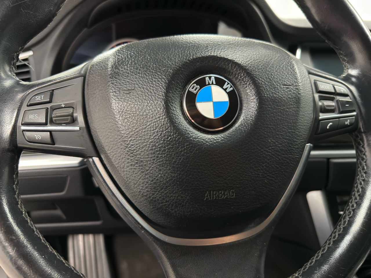 BMW 5-Series Gran Turismo 535xi GT 2014