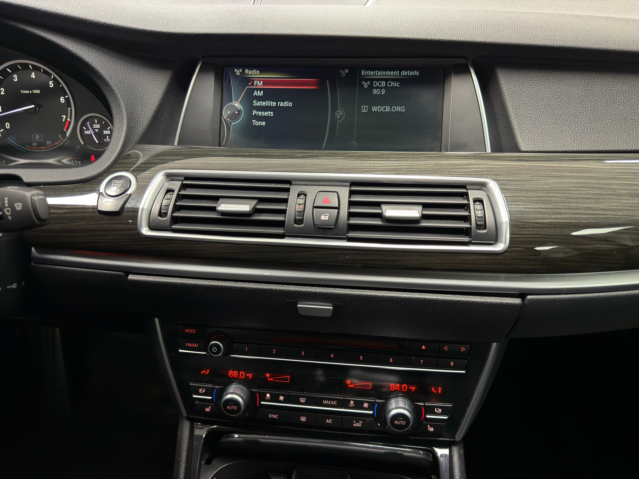 BMW 5-Series Gran Turismo 535xi GT 2014