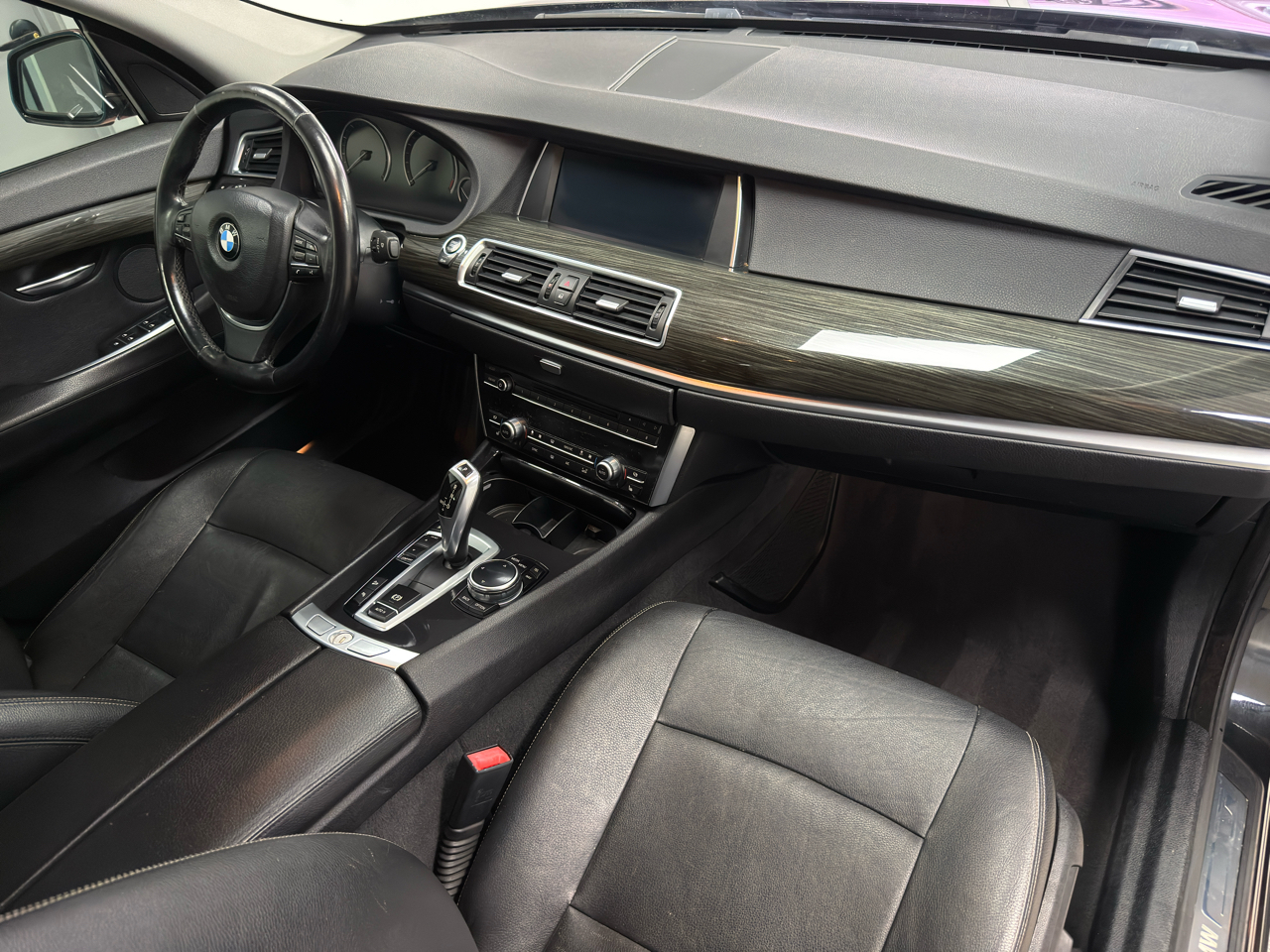BMW 5-Series Gran Turismo 535xi GT 2014