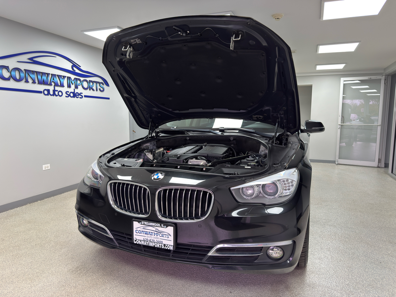 BMW 5-Series Gran Turismo 535xi GT 2014