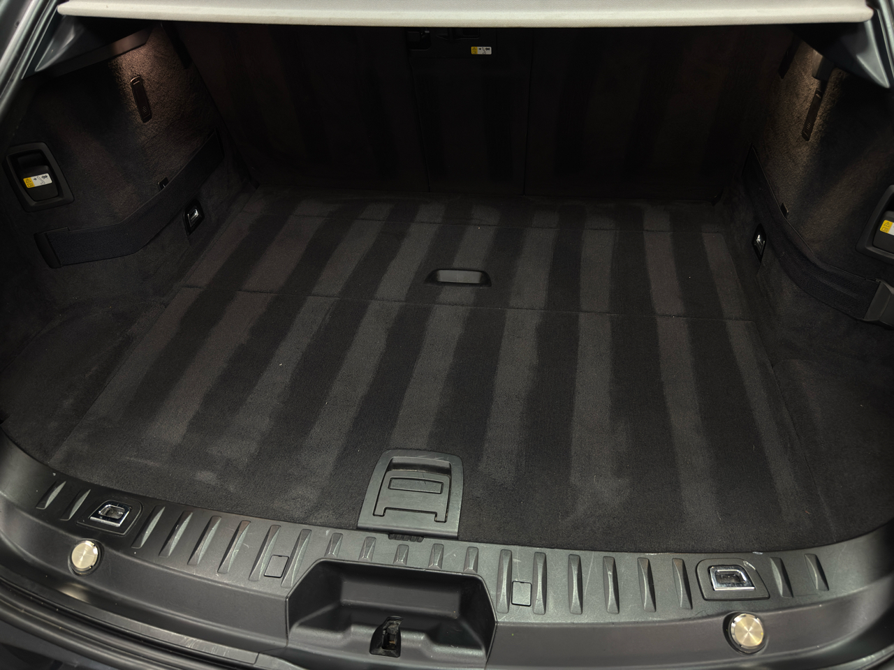 BMW 5-Series Gran Turismo 535xi GT 2014