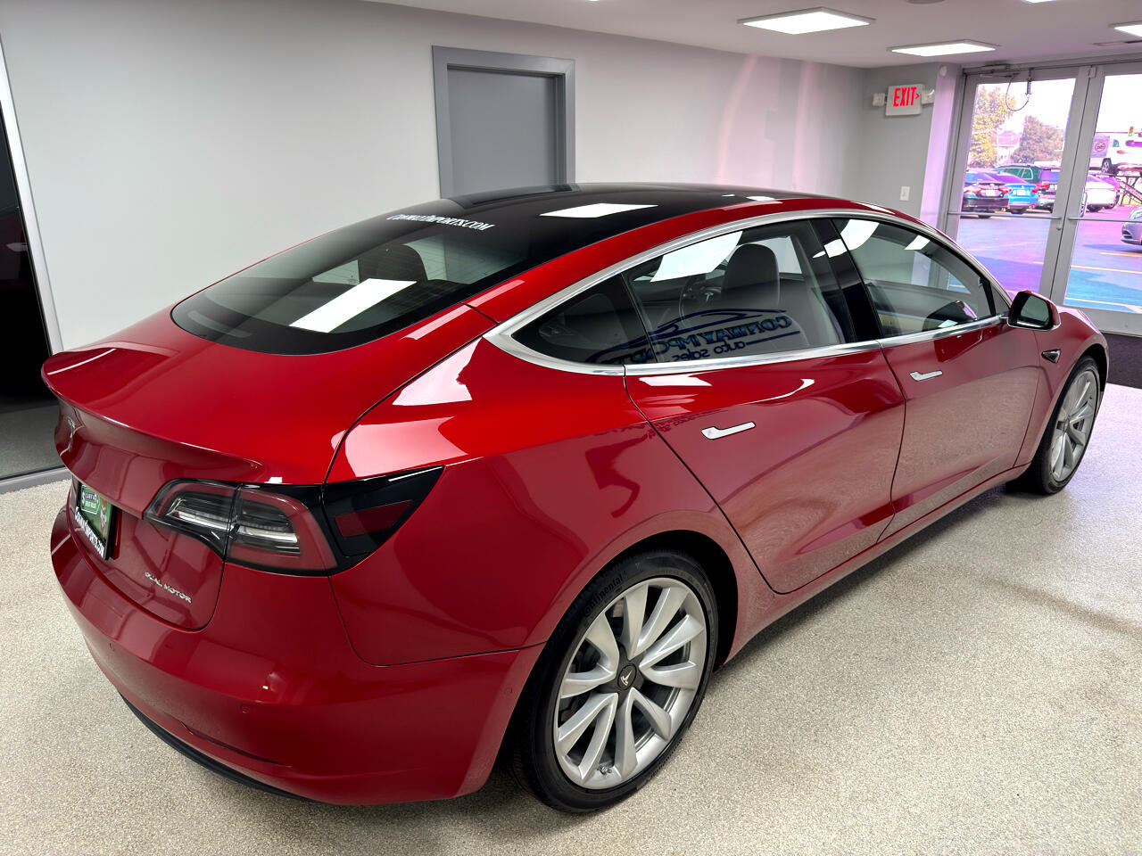 2018 Tesla Model 3 Long Range photo 3