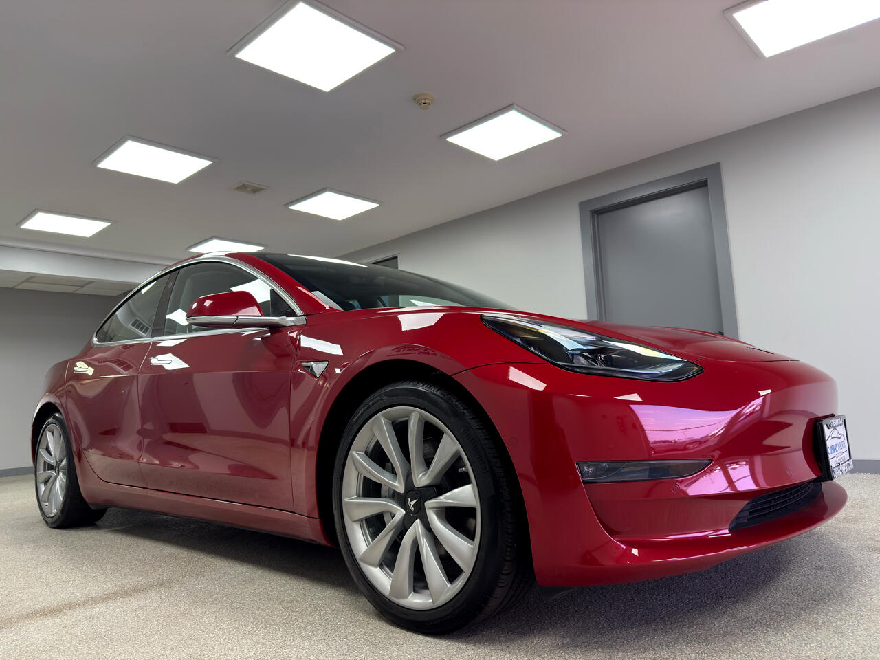 2018 Tesla Model 3 Long Range photo 4