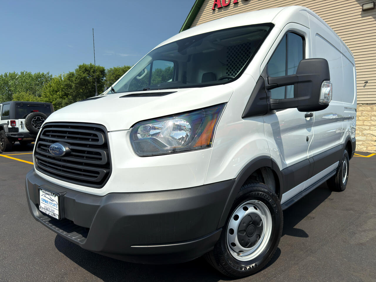 Ford Transit Van T-250 130" Med Rf 9000 GVWR Sliding RH Dr 2019