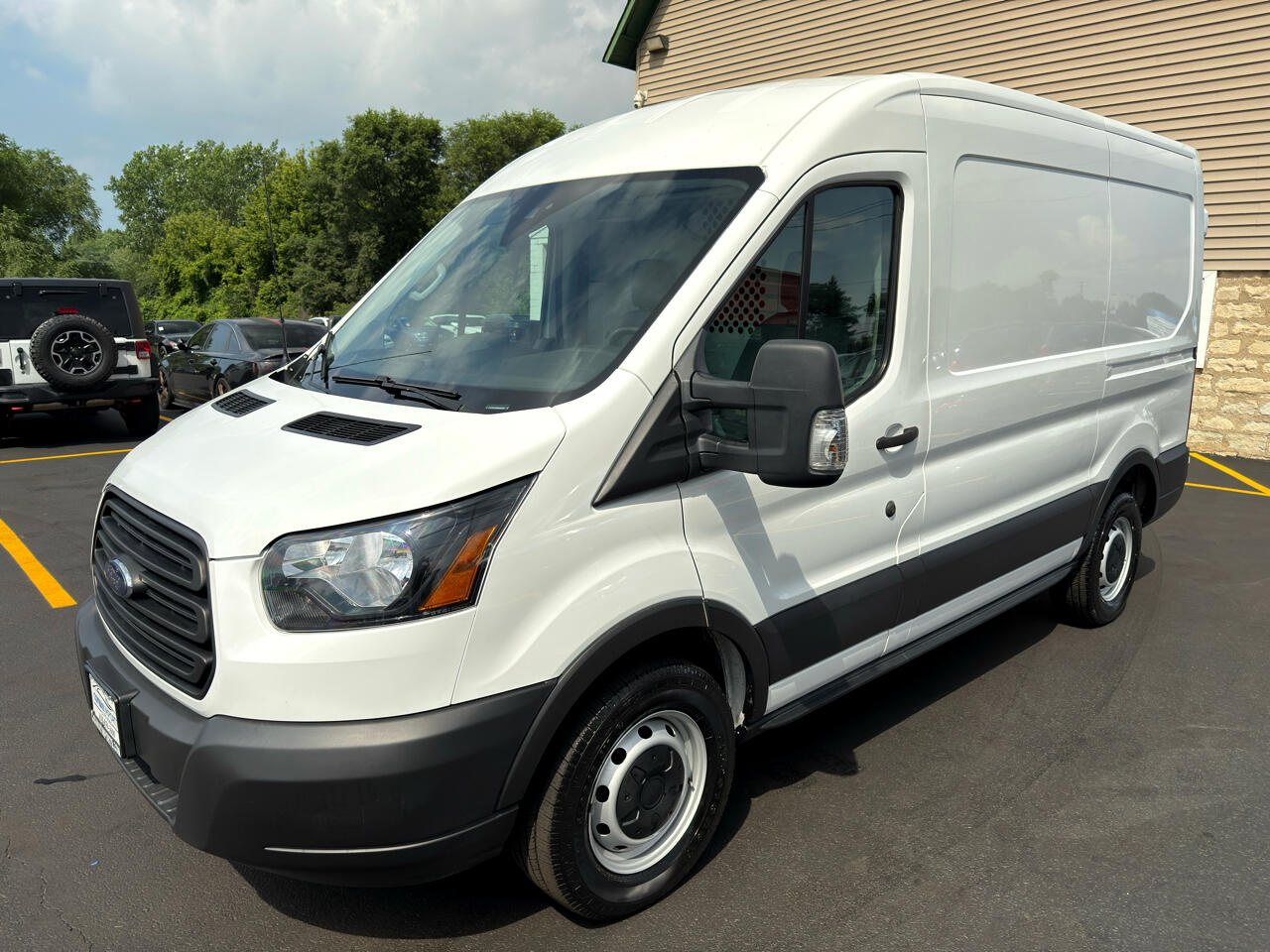 Ford Transit Van T-250 130" Med Rf 9000 GVWR Sliding RH Dr 2019