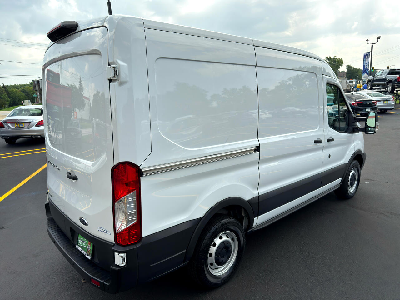 Ford Transit Van T-250 130" Med Rf 9000 GVWR Sliding RH Dr 2019