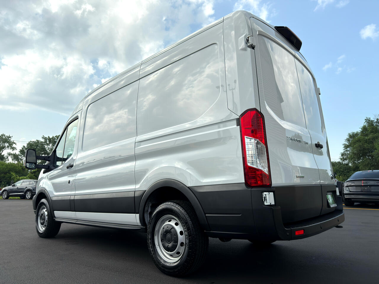 Ford Transit Van T-250 130" Med Rf 9000 GVWR Sliding RH Dr 2019