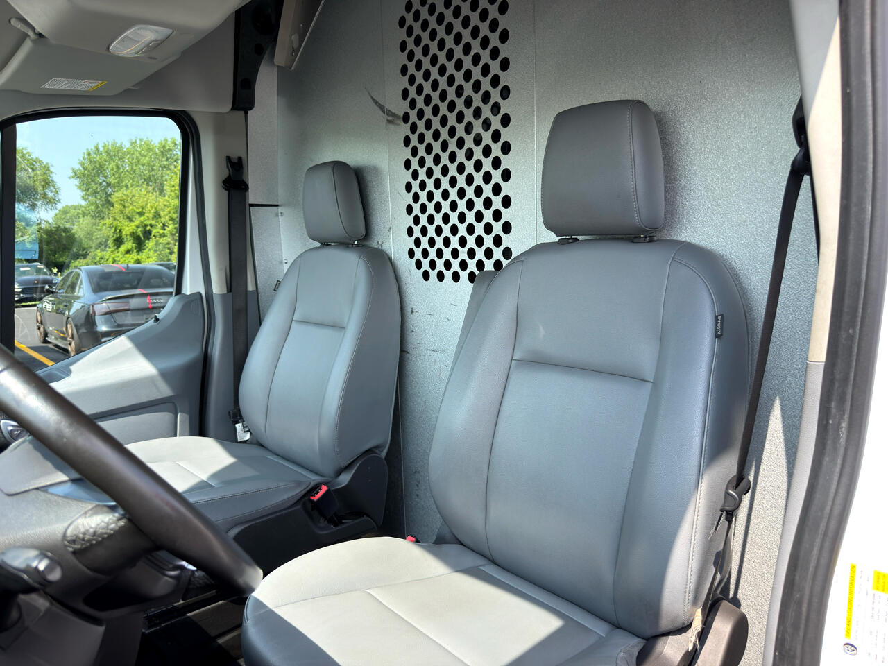 Ford Transit Van T-250 130" Med Rf 9000 GVWR Sliding RH Dr 2019