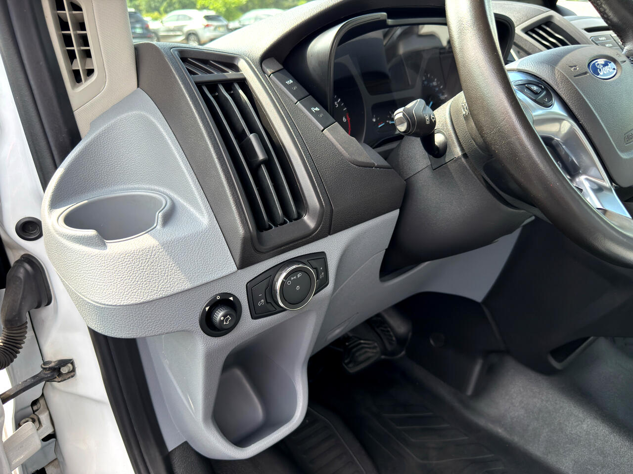 Ford Transit Van T-250 130" Med Rf 9000 GVWR Sliding RH Dr 2019