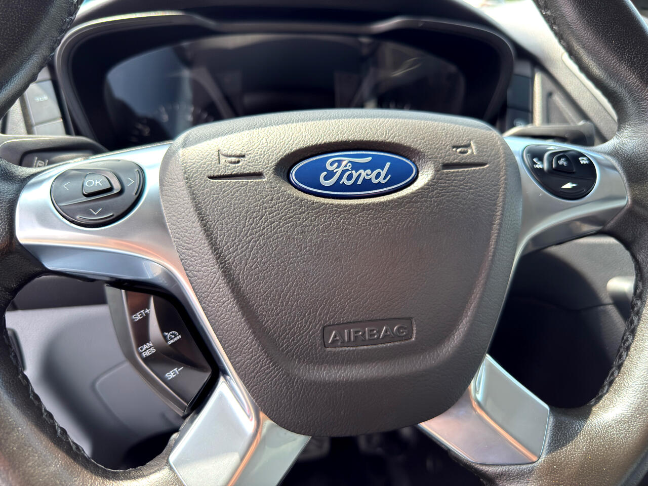 Ford Transit Van T-250 130" Med Rf 9000 GVWR Sliding RH Dr 2019