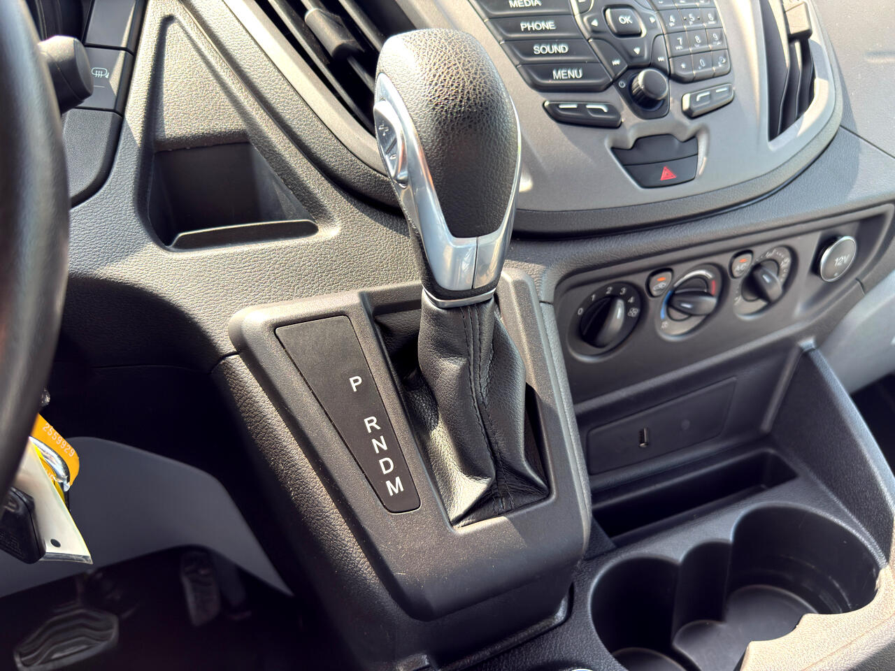 Ford Transit Van T-250 130" Med Rf 9000 GVWR Sliding RH Dr 2019