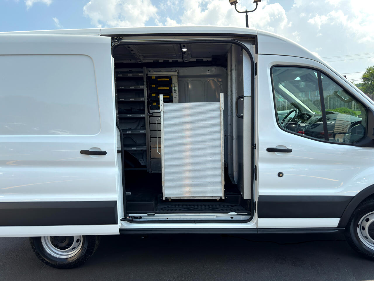 Ford Transit Van T-250 130" Med Rf 9000 GVWR Sliding RH Dr 2019