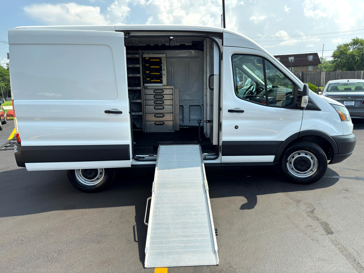 Ford Transit Van T-250 130" Med Rf 9000 GVWR Sliding RH Dr 2019