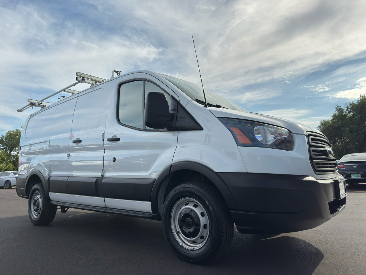 Ford Transit Van T-250 130" Low Rf 9000 GVWR Swing-Out RH Dr 2019