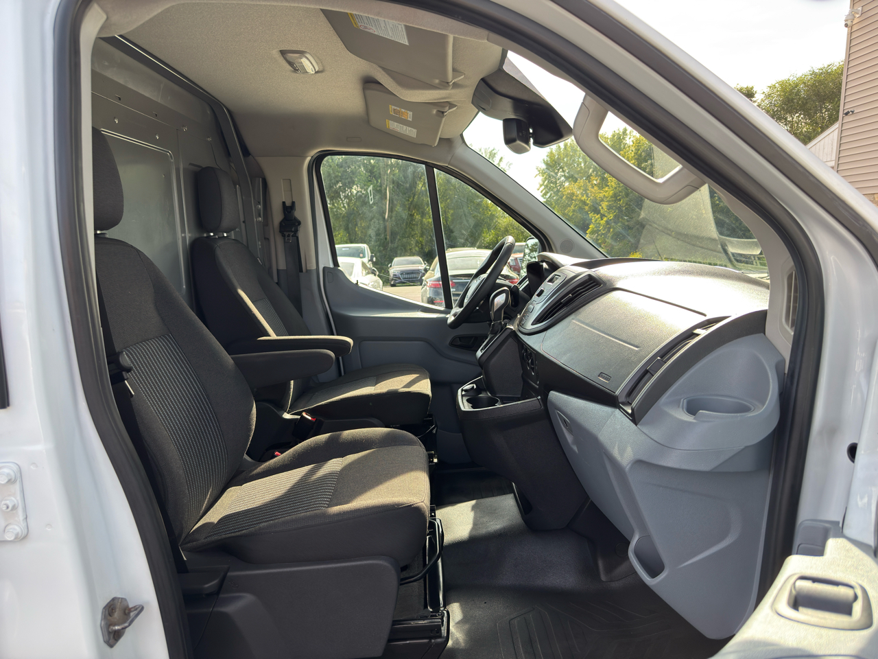 Ford Transit Van T-250 130" Low Rf 9000 GVWR Swing-Out RH Dr 2019