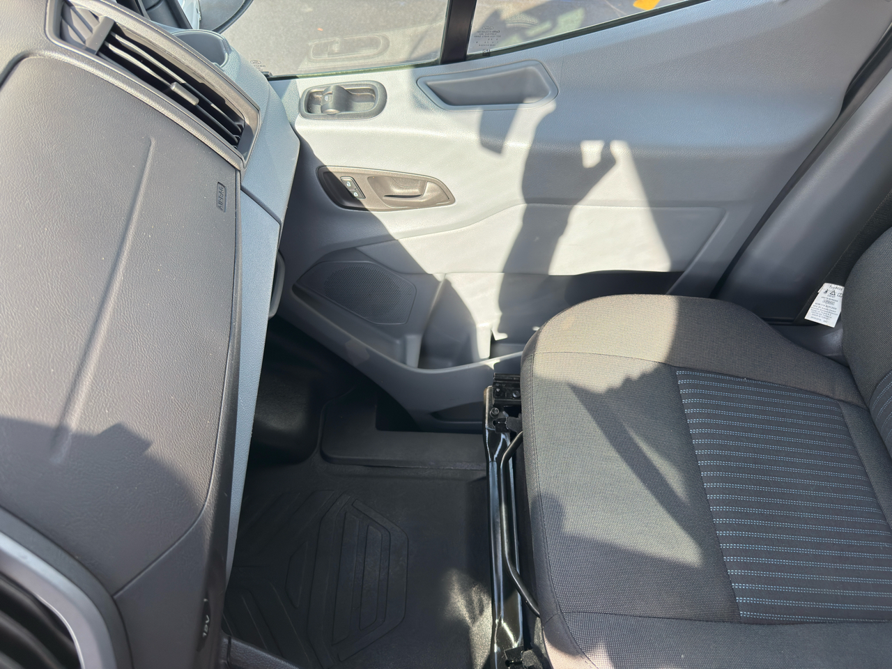 Ford Transit Van T-250 130" Low Rf 9000 GVWR Swing-Out RH Dr 2019