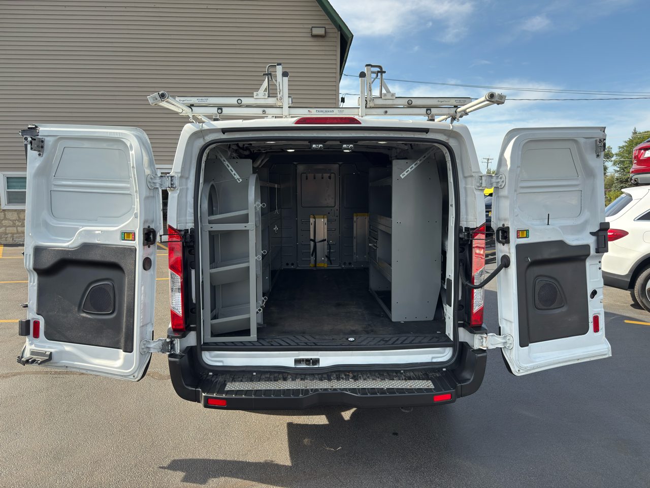 Ford Transit Van T-250 130" Low Rf 9000 GVWR Swing-Out RH Dr 2019