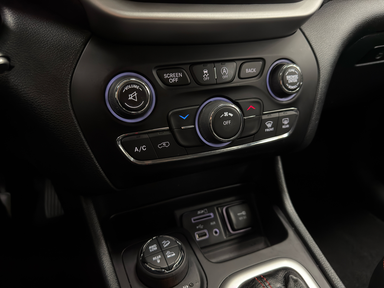 Jeep Cherokee 4WD 4dr Trailhawk 2016