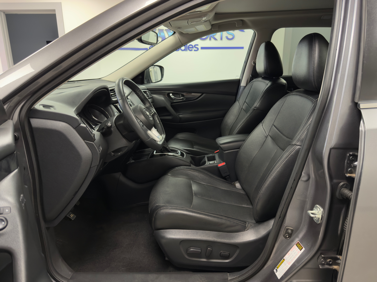 2017 Nissan Rogue SL photo 7