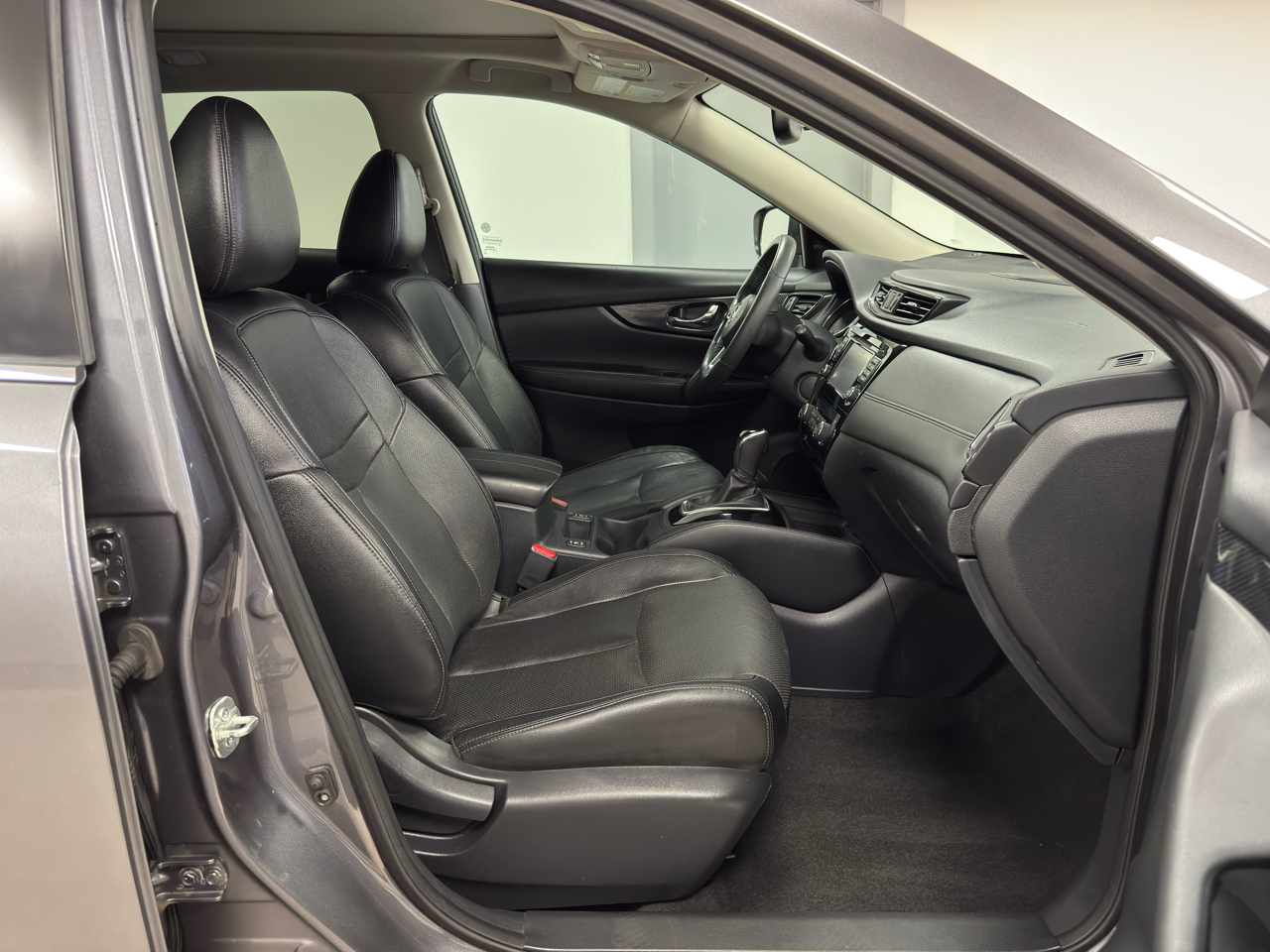 2017 Nissan Rogue SL photo 8