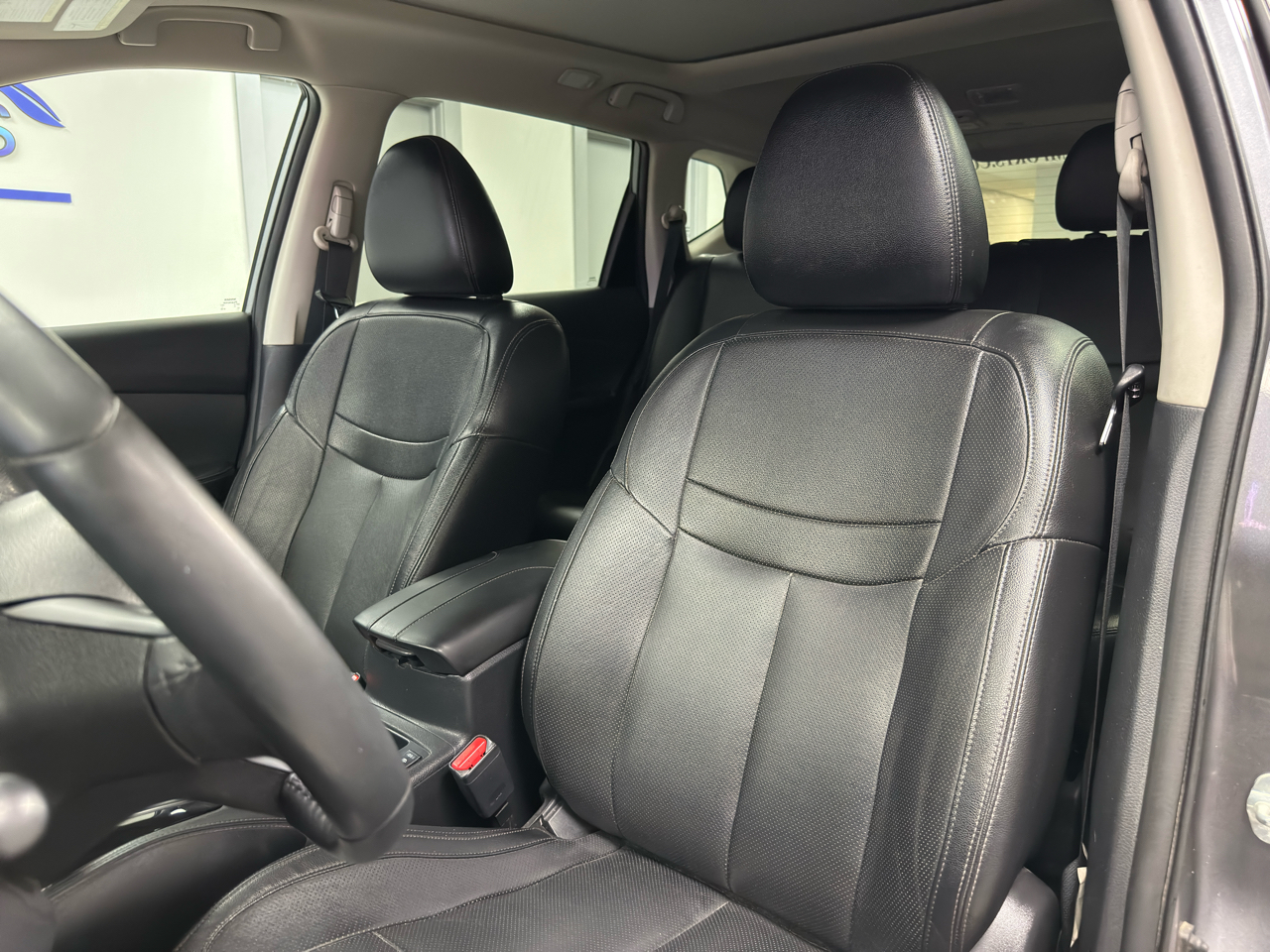 2017 Nissan Rogue SL photo 9