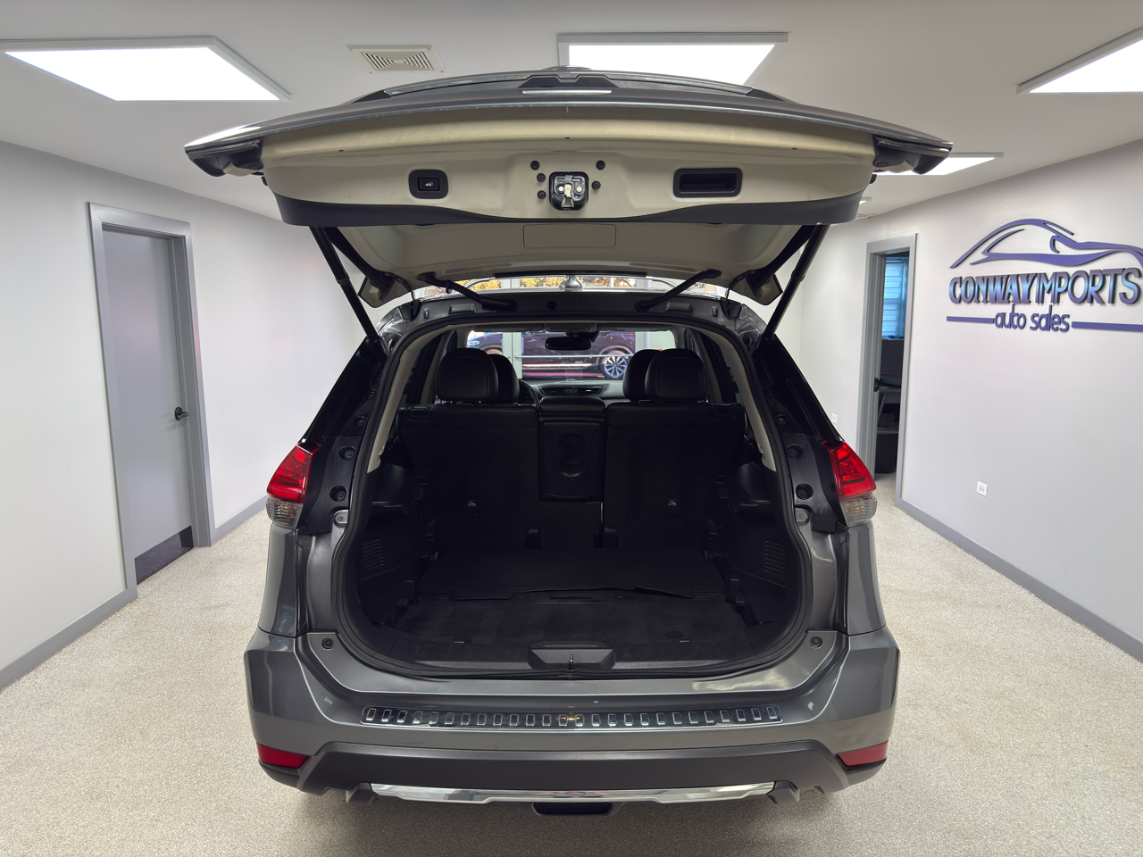2017 Nissan Rogue SL photo 33