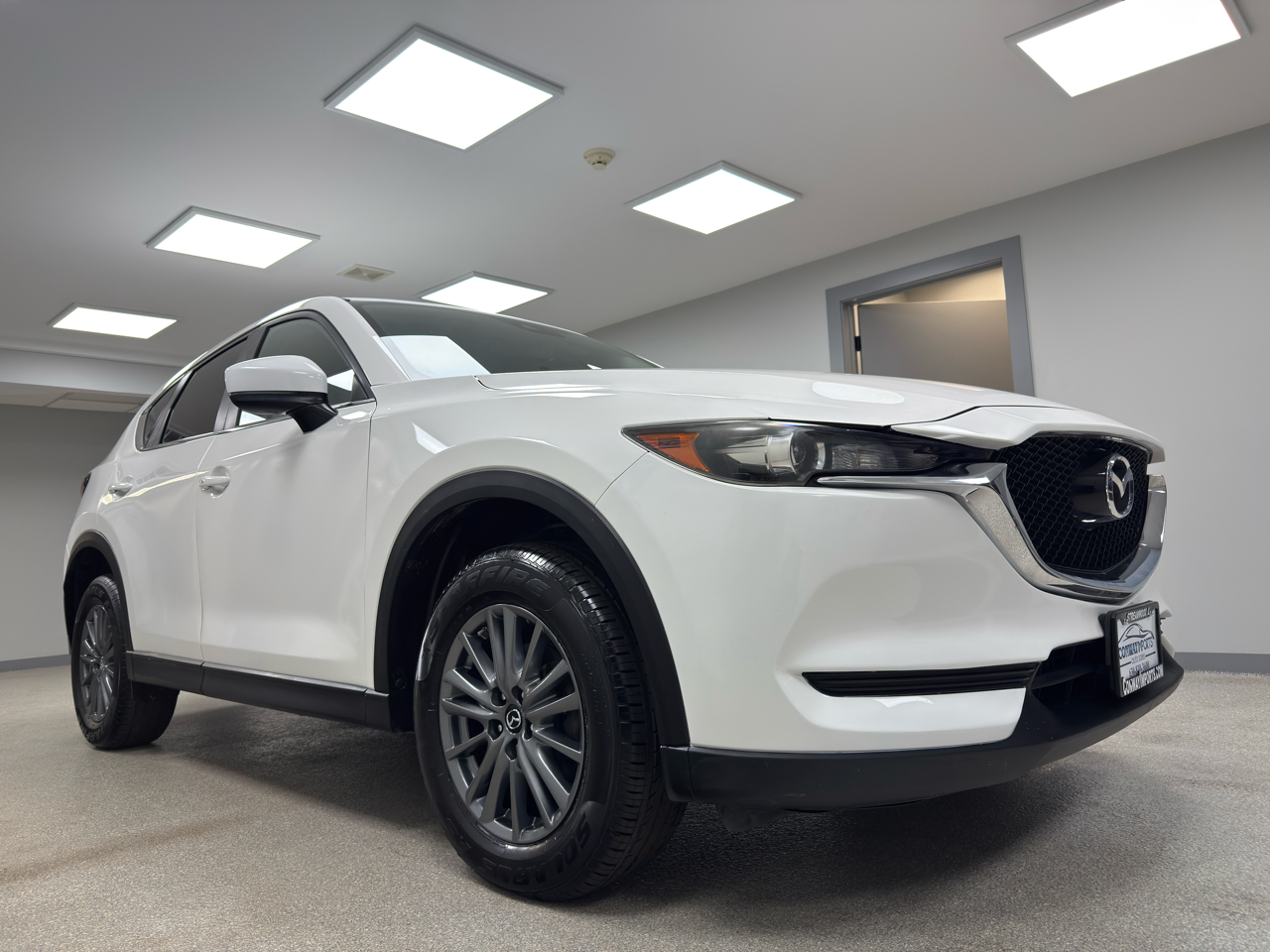 2017 Mazda CX-5 Touring photo 3