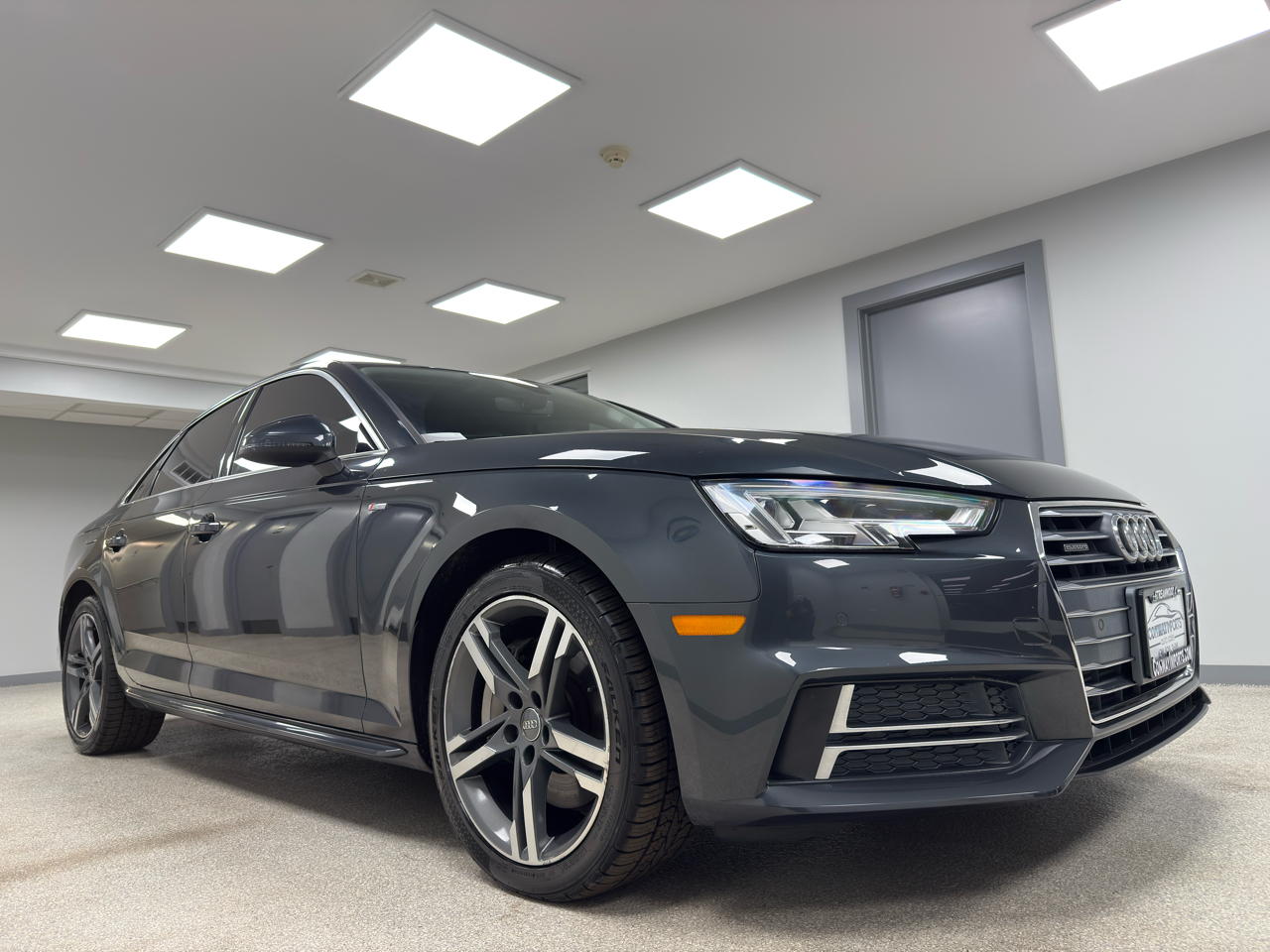 Audi A4 2.0T Premium Plus quattro Sedan 2018