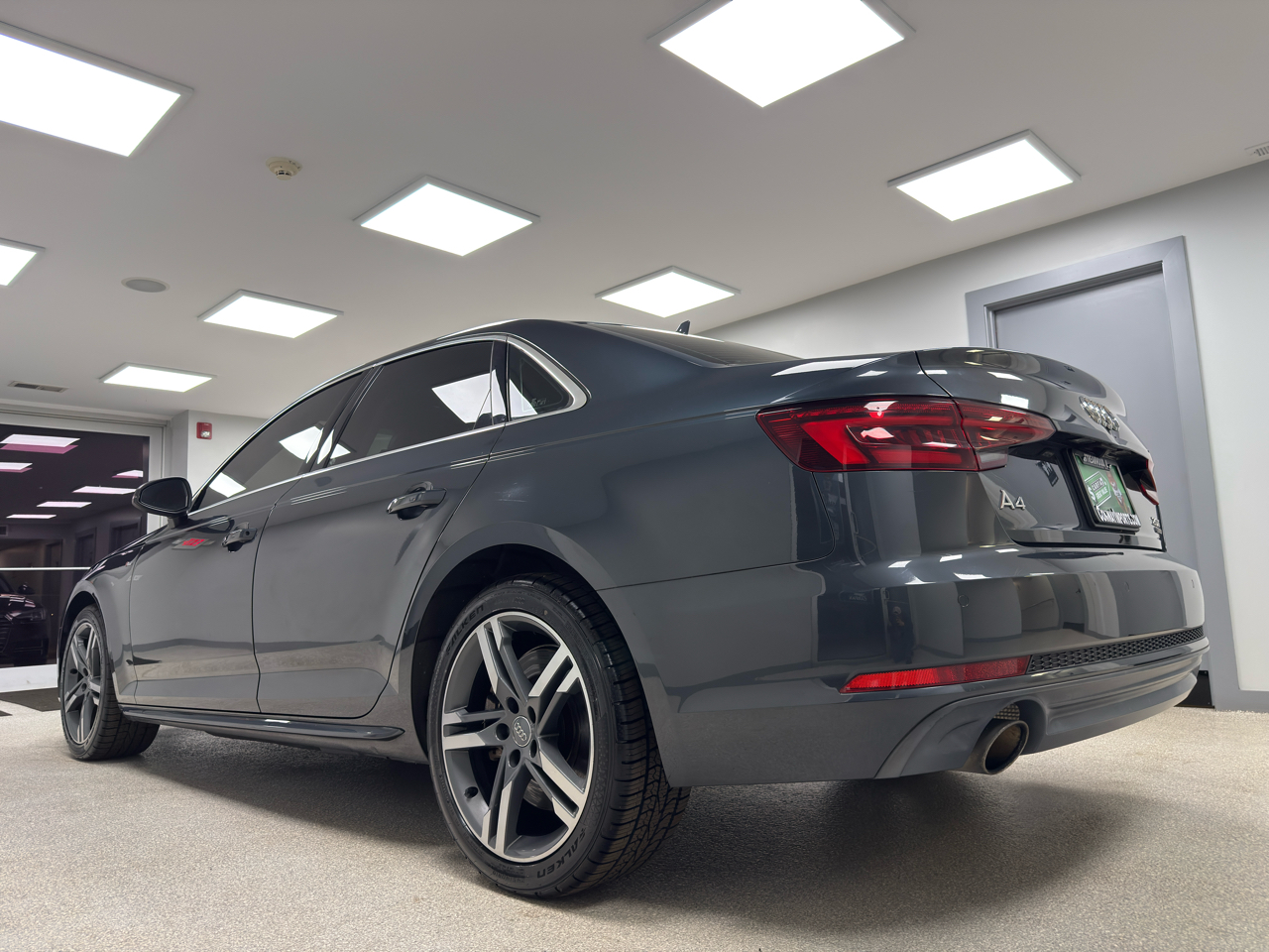 Audi A4 2.0T Premium Plus quattro Sedan 2018