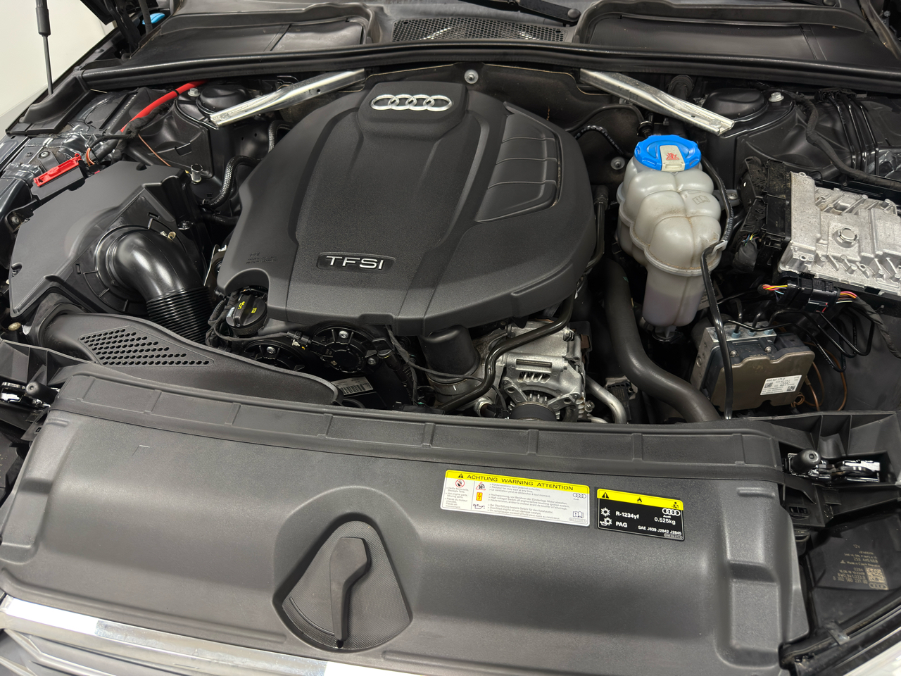 Audi A4 2.0T Premium Plus quattro Sedan 2018