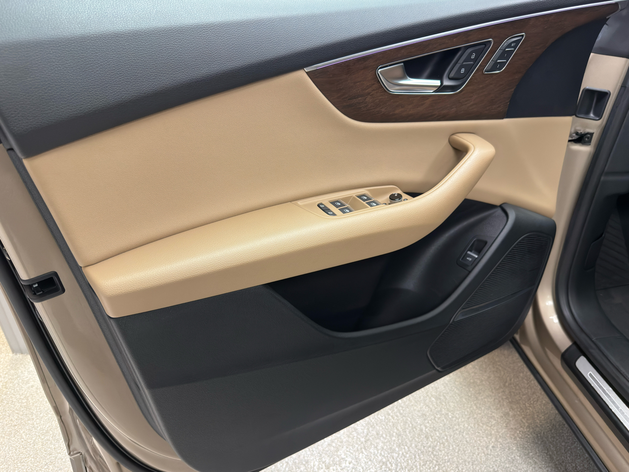 Audi Q8 Premium Plus 55 TFSI quattro 2019
