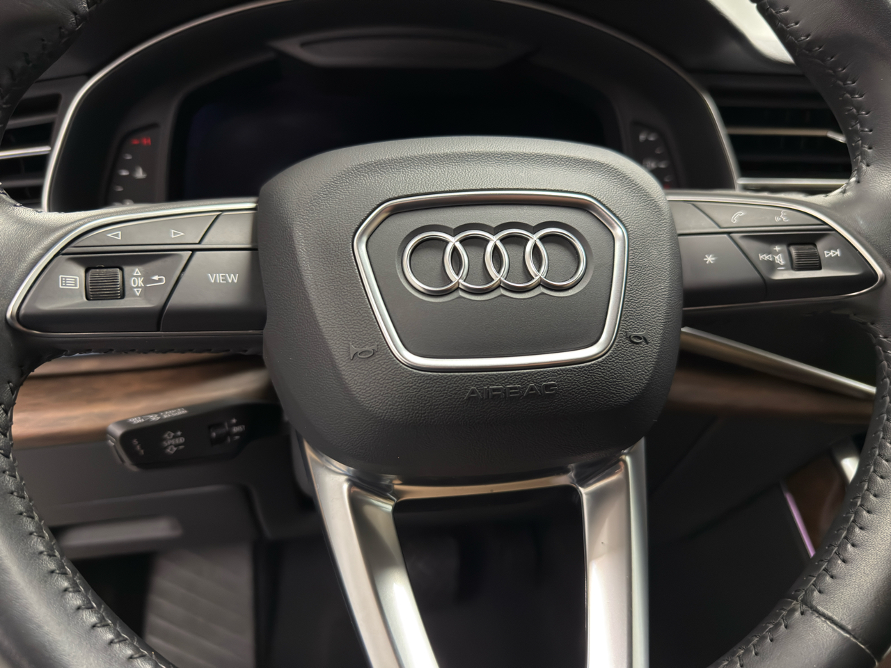 Audi Q8 Premium Plus 55 TFSI quattro 2019