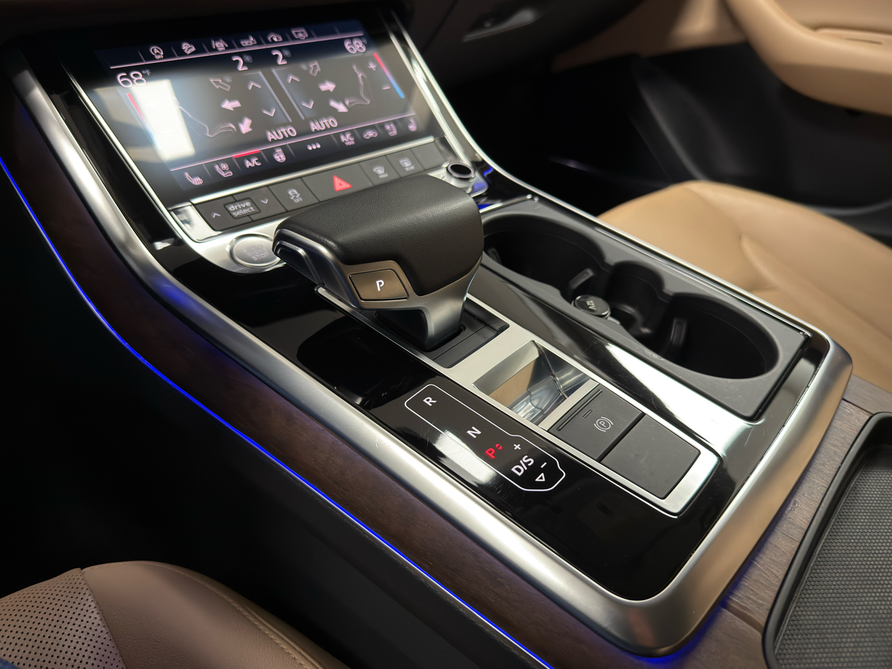 Audi Q8 Premium Plus 55 TFSI quattro 2019