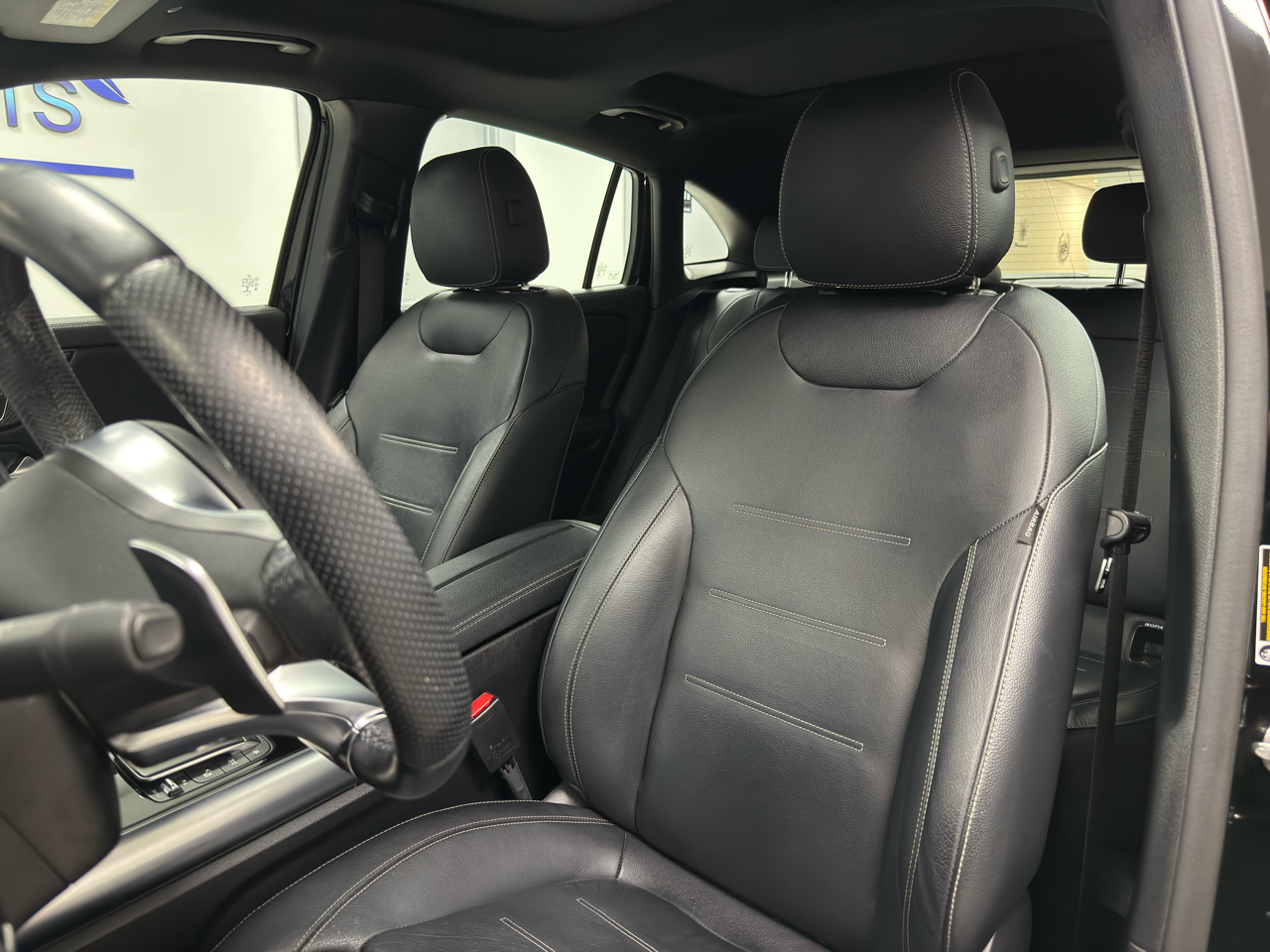 Mercedes-Benz GLA AMG GLA 35 4MATIC SUV 2022