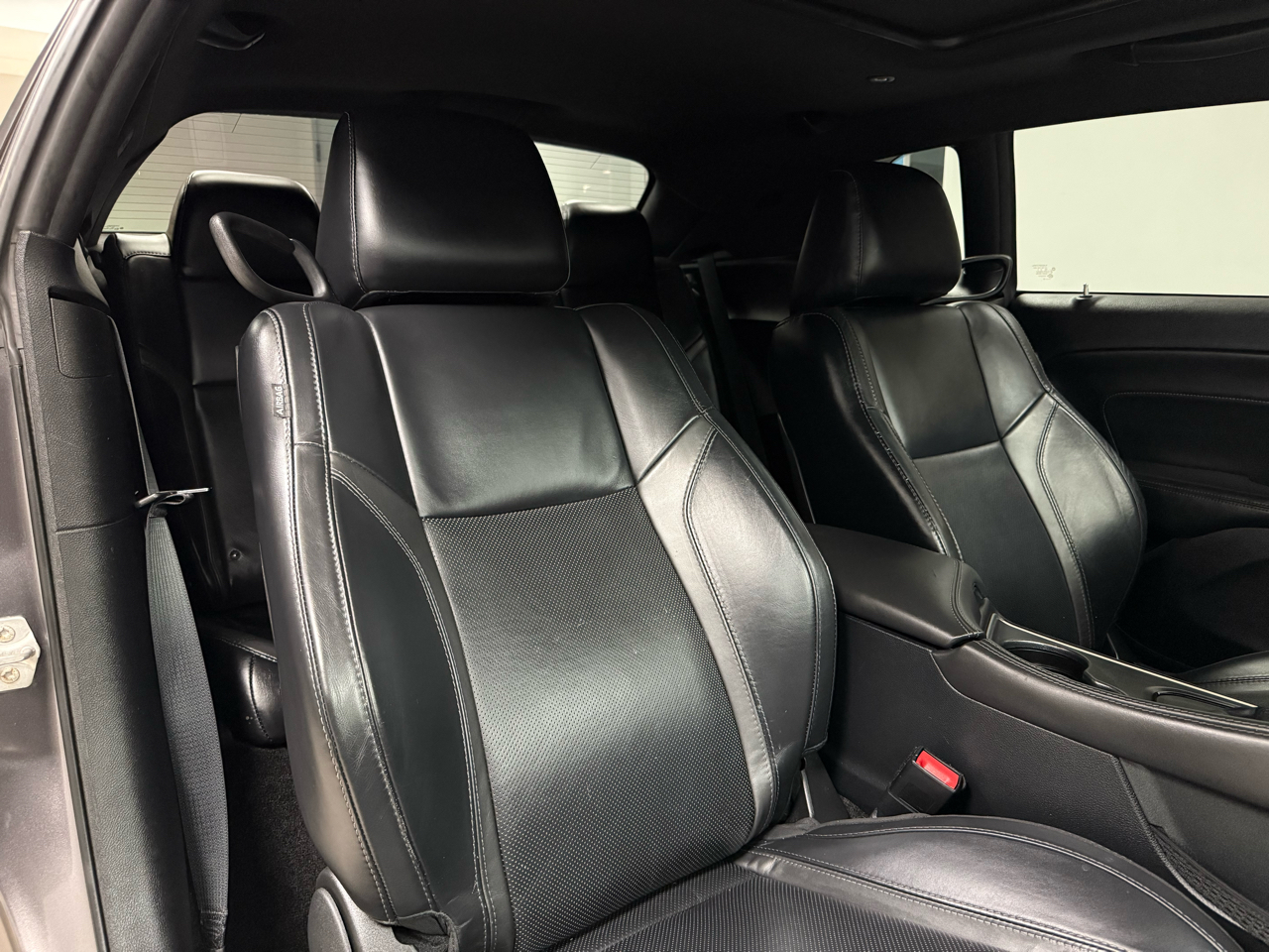 Dodge Challenger 2dr Cpe SXT Plus 2015