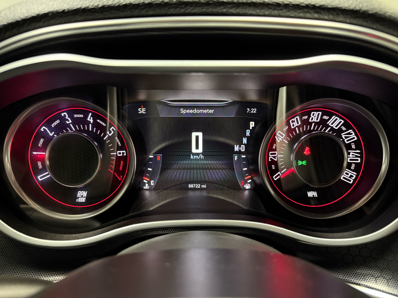 Dodge Challenger 2dr Cpe SXT Plus 2015