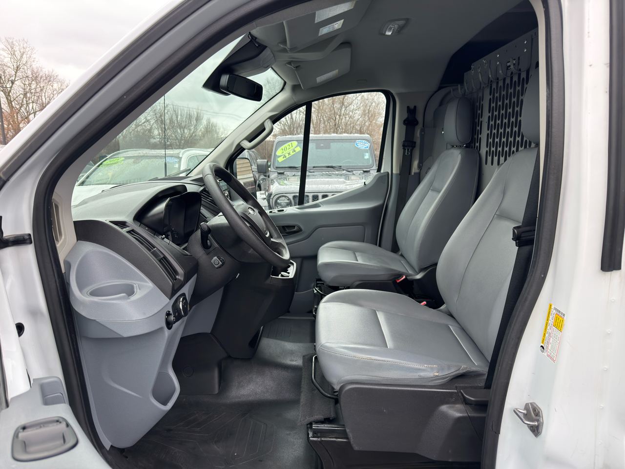 Ford Transit Van T-250 130" Low Rf 9000 GVWR Swing-Out RH Dr 2018