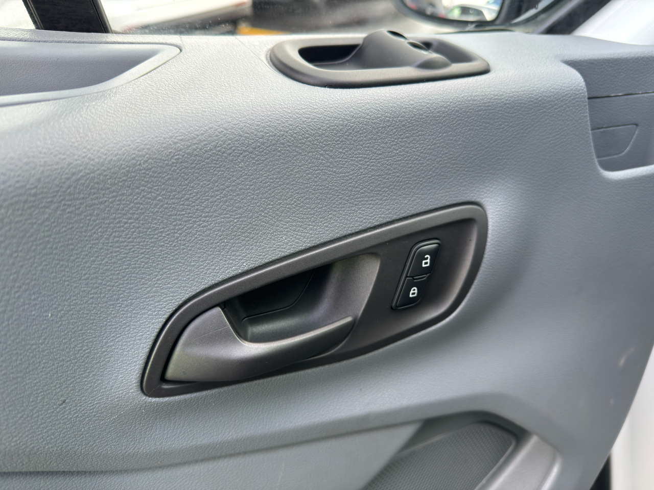 Ford Transit Van T-250 130" Low Rf 9000 GVWR Swing-Out RH Dr 2018